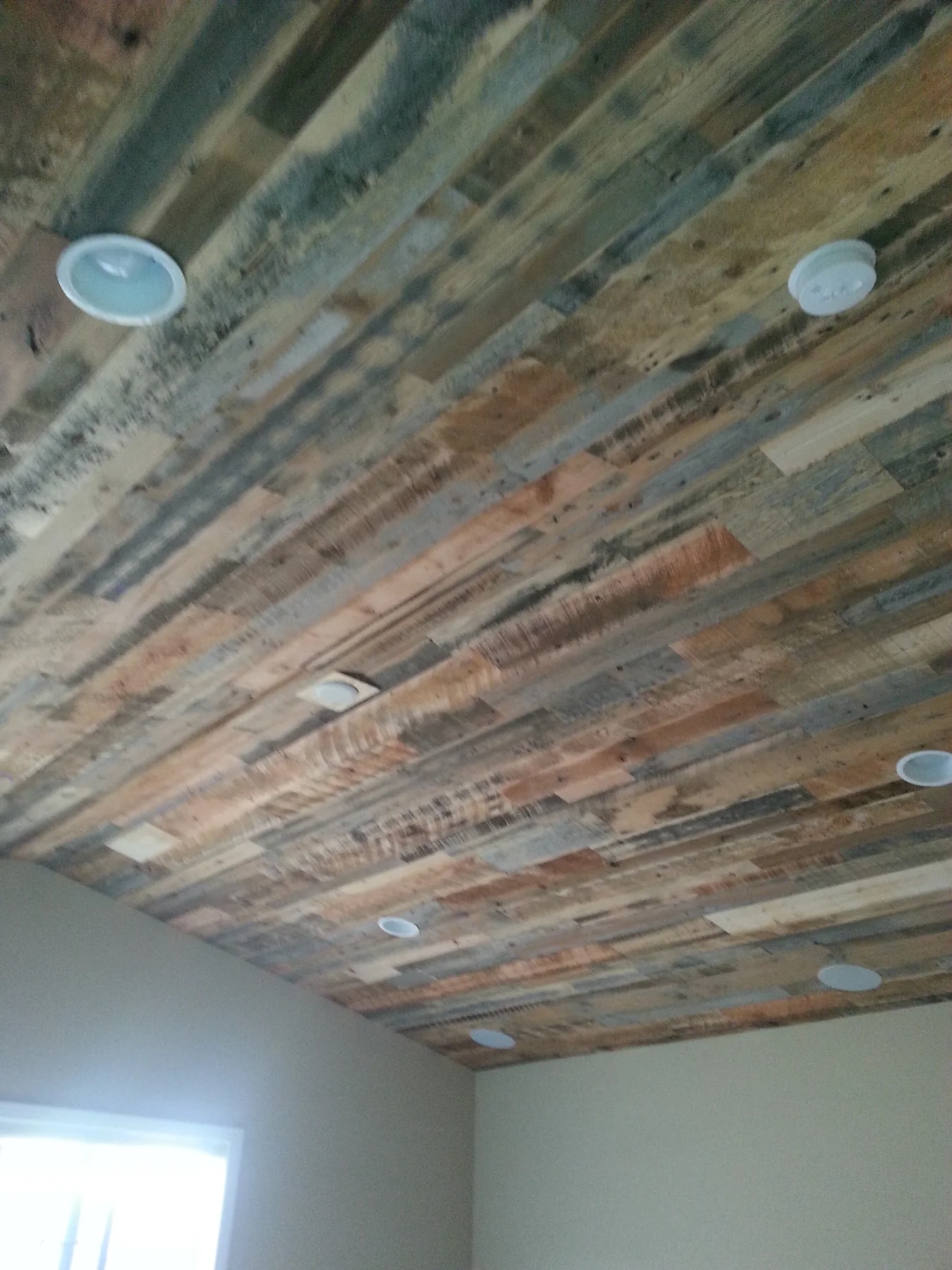Custom wood ceiling detail