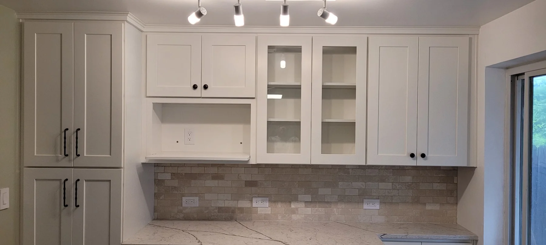White shaker cabinets